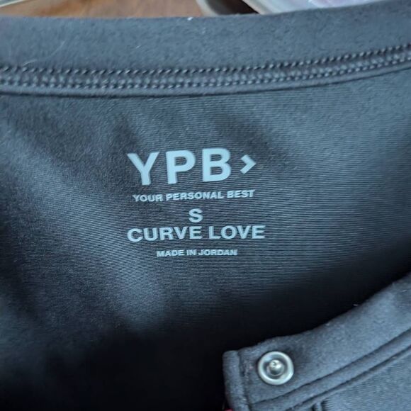 YPB Curve Love Athletic Button Snap Crop Top Black - Picture 6 of 6